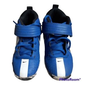 Nike, Childs size 11 Baseball cleats, Blue and White.